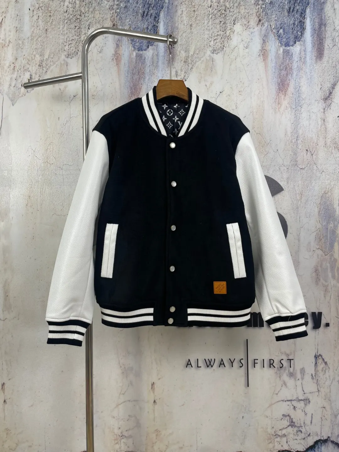 Wool and Grained Leather Varsity Jacket D41024595