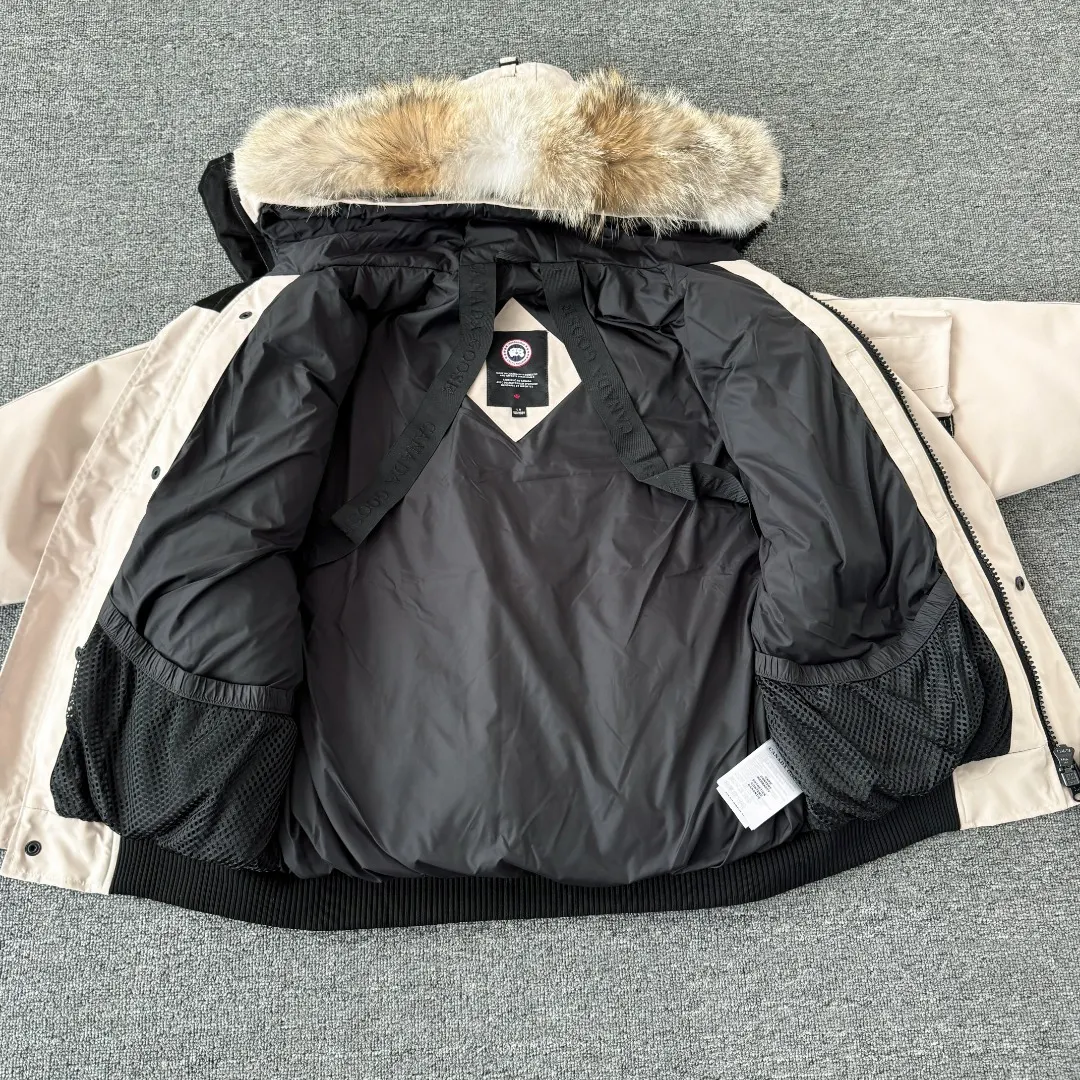 Chilliwack Fur-Trimmed Bomber Down Jacket D42024709 — view 10