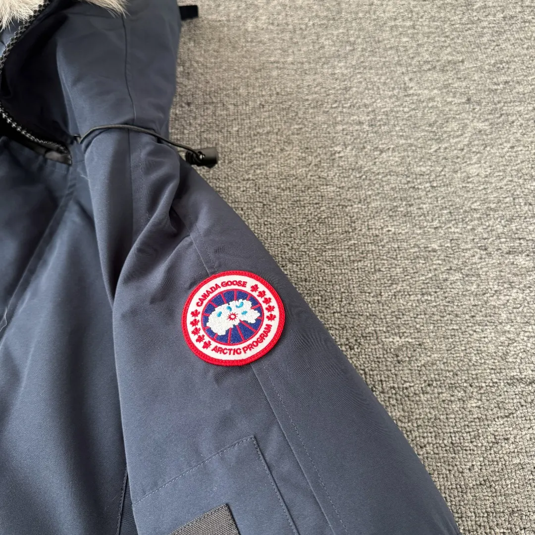 Chilliwack Fur-Trimmed Bomber Down Jacket D42024707 — view 5