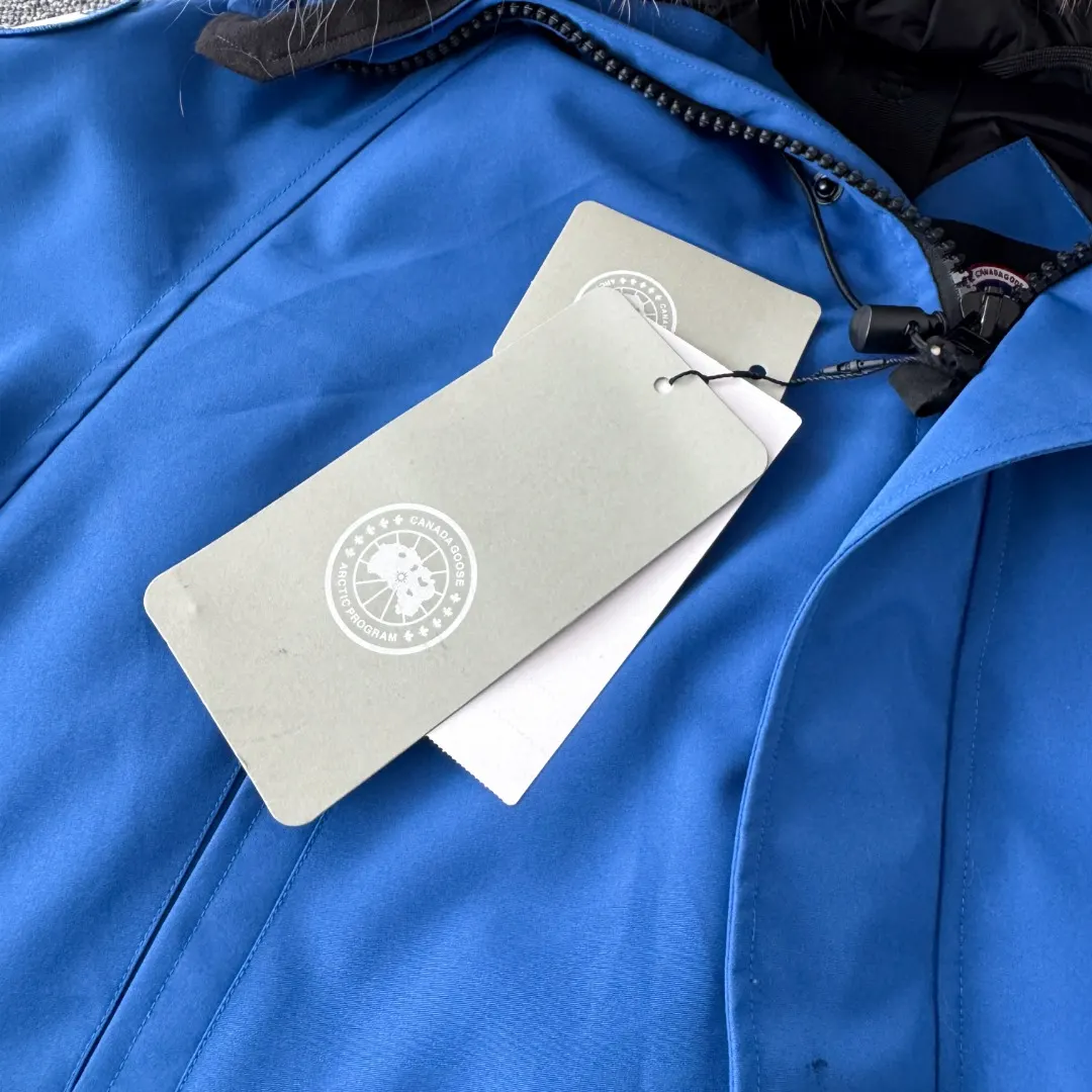 Chilliwack Fur-Trimmed Bomber Down Jacket D42024711 — view 4