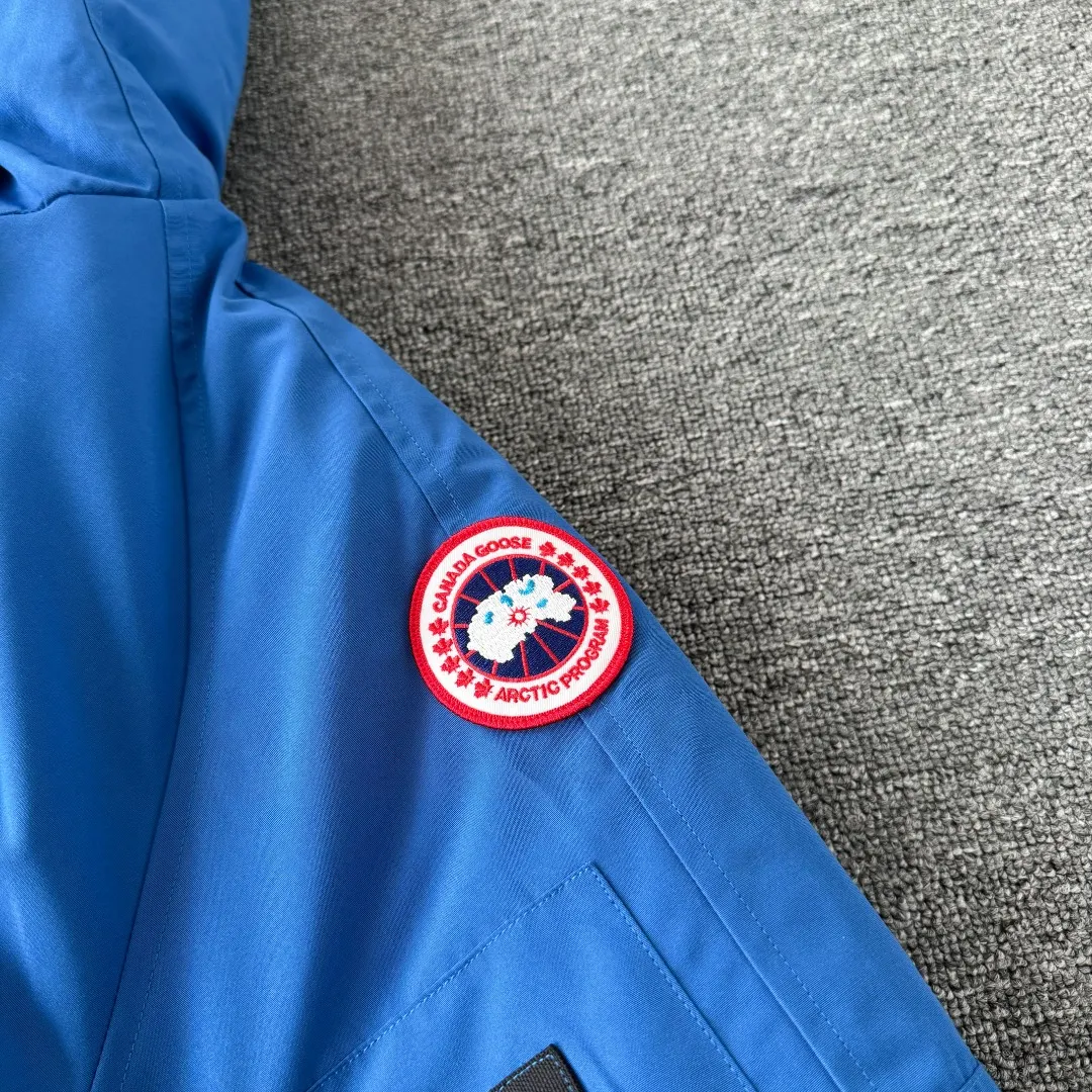 Chilliwack Fur-Trimmed Bomber Down Jacket D42024711 — view 6