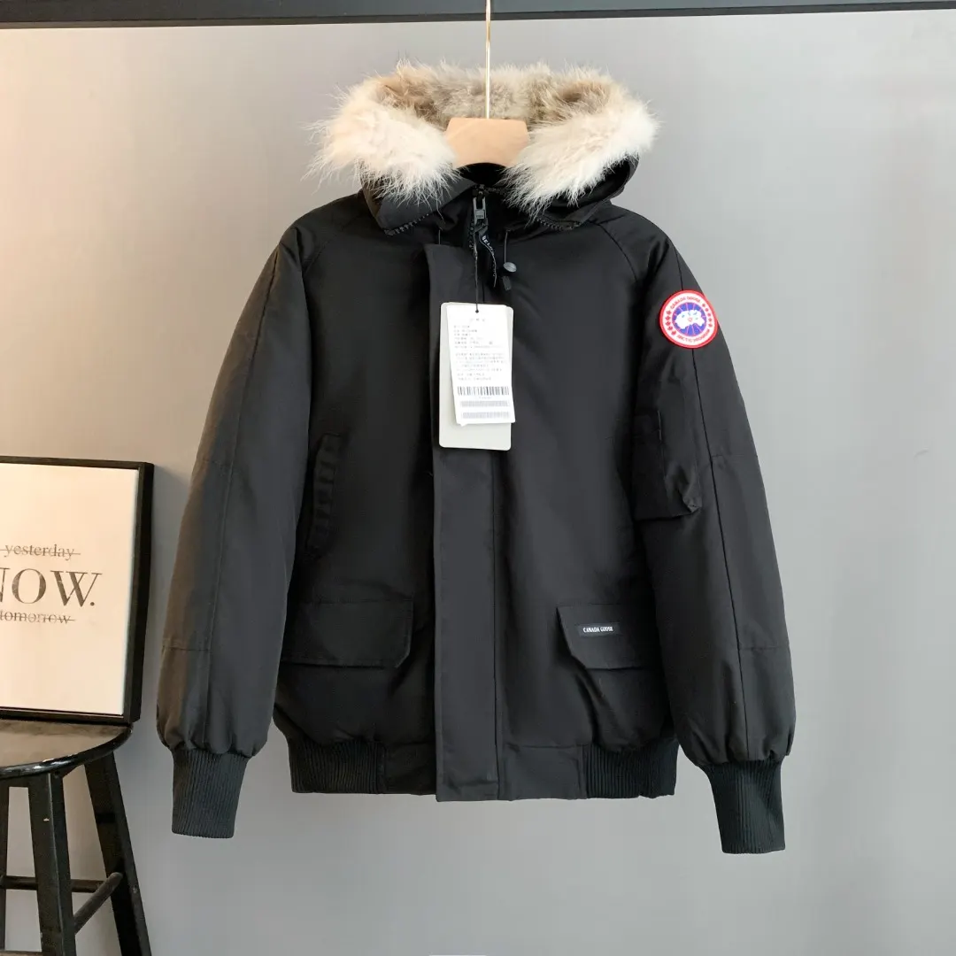 Chilliwack Fur-Trimmed Bomber Down Jacket D42024712