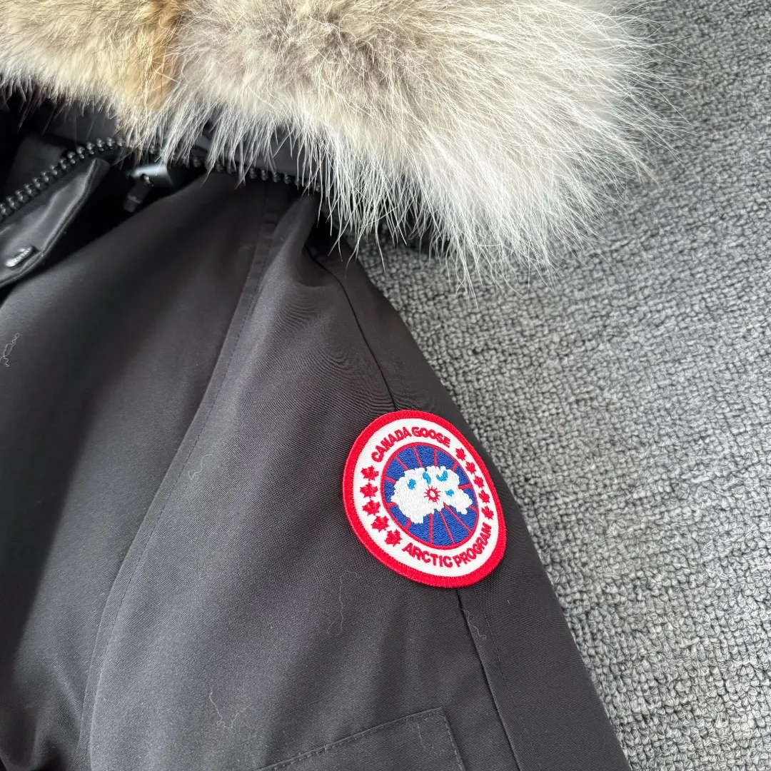 Chilliwack Fur-Trimmed Bomber Down Jacket D42024712 — view 6