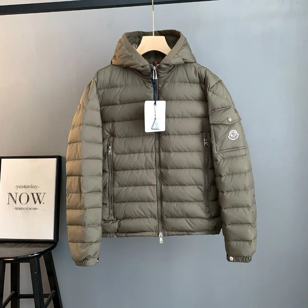 Hooded Lightweight Quilted Down Jacket D42024719