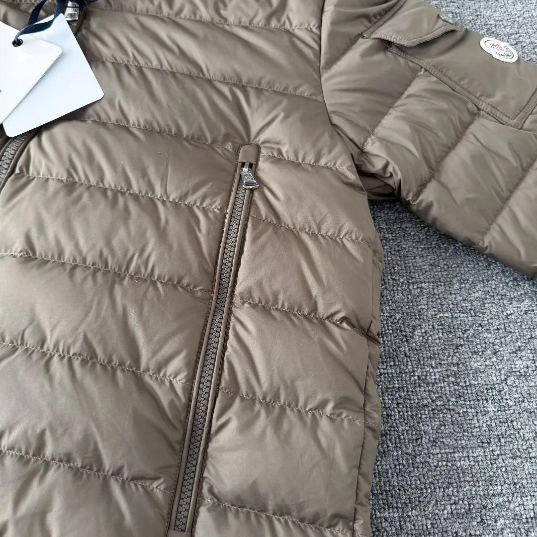 Hooded Lightweight Quilted Down Jacket D42024719 — view 6