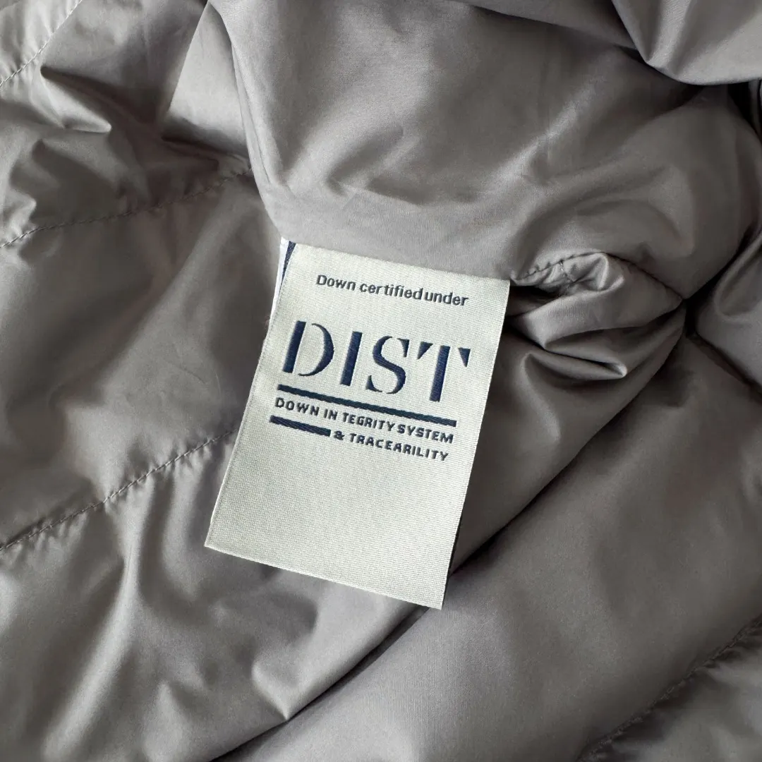 Lightweight Quilted Down Hooded Jacket D42024718 — view 10