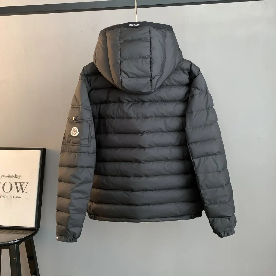 Hooded Lightweight Quilted Down Jacket D42024717 — view 2
