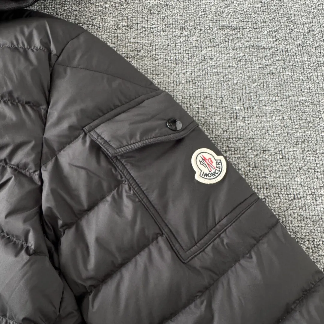 Hooded Lightweight Quilted Down Jacket D42024717 — view 5