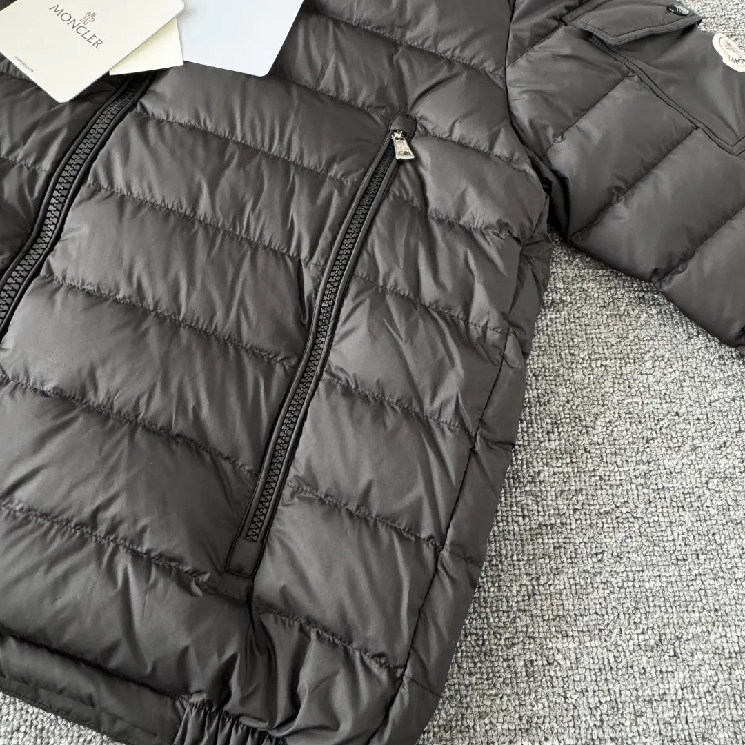 Hooded Lightweight Quilted Down Jacket D42024717 — view 7