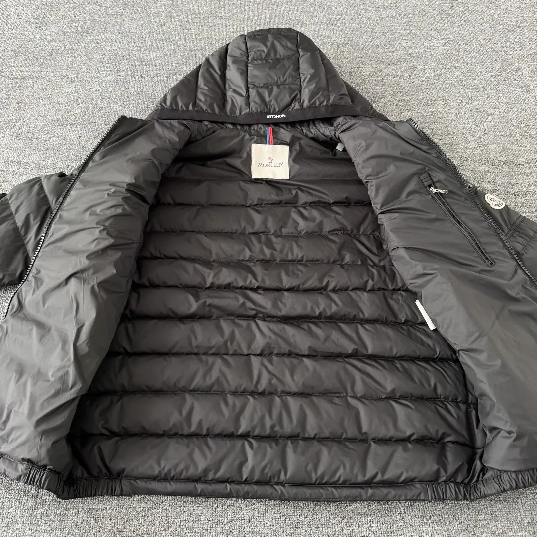 Hooded Lightweight Quilted Down Jacket D42024717 — view 10