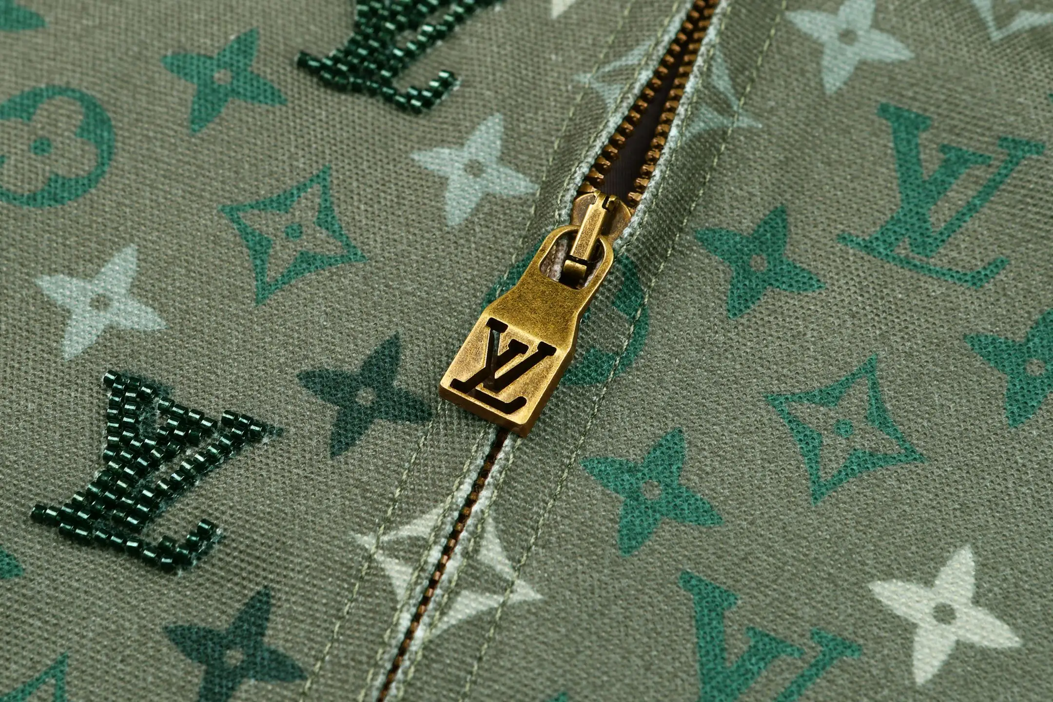 Monogram All-Over Print Hooded Jacket D42524898 — view 5
