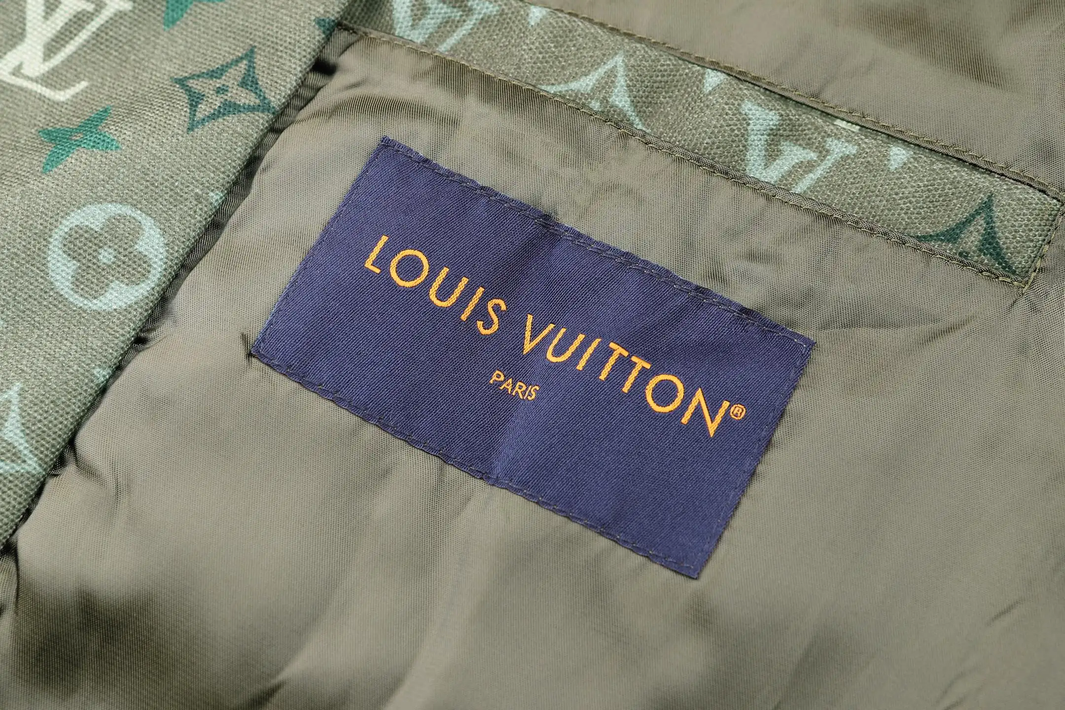 Monogram All-Over Print Hooded Jacket D42524898 — view 11