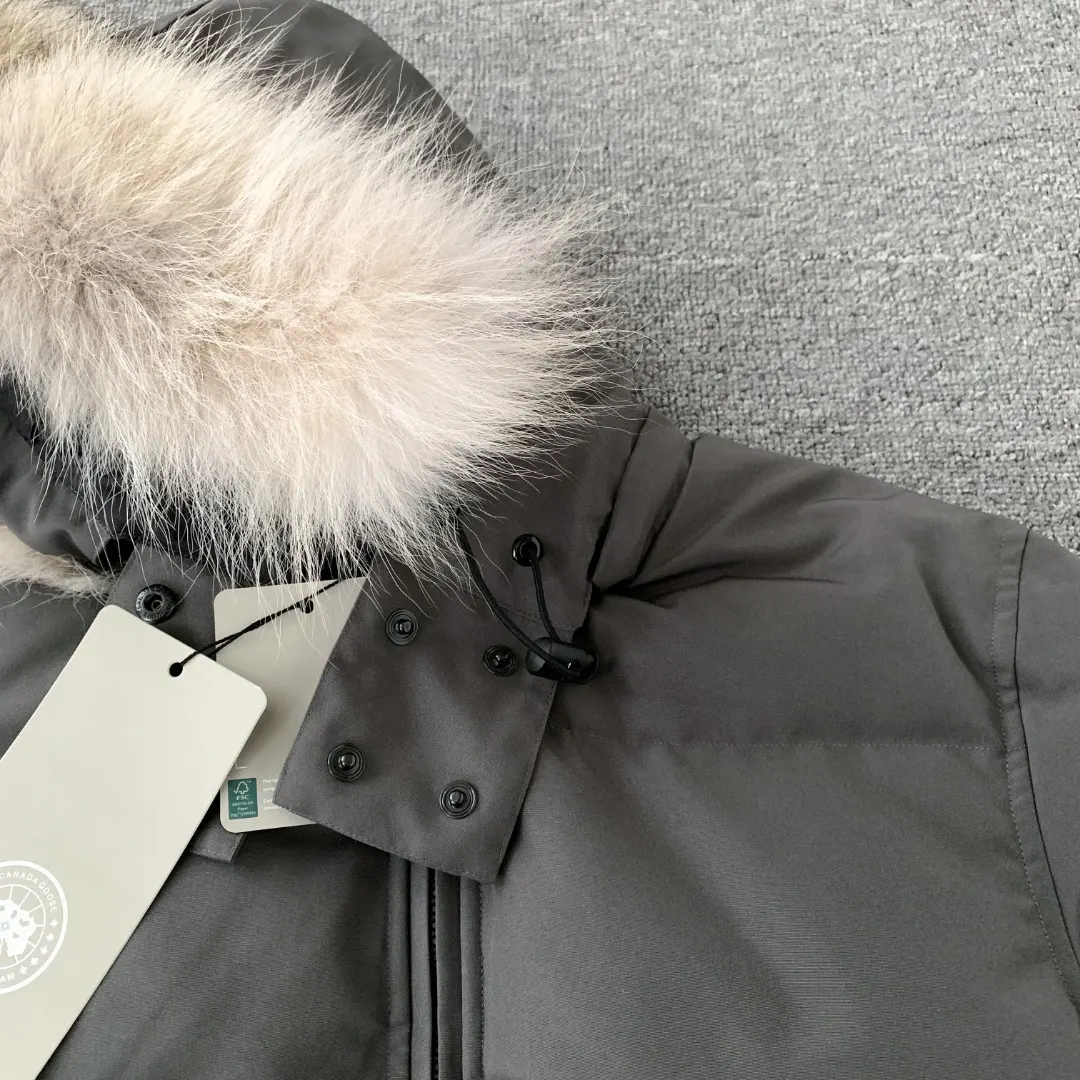Fur-Trimmed Down-Filled Puffer Jacket D43024702 — view 5