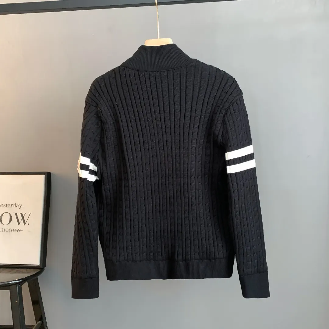 Panelled Wool-Knit and Quilted Shell Down Jacket D43024713 — view 2