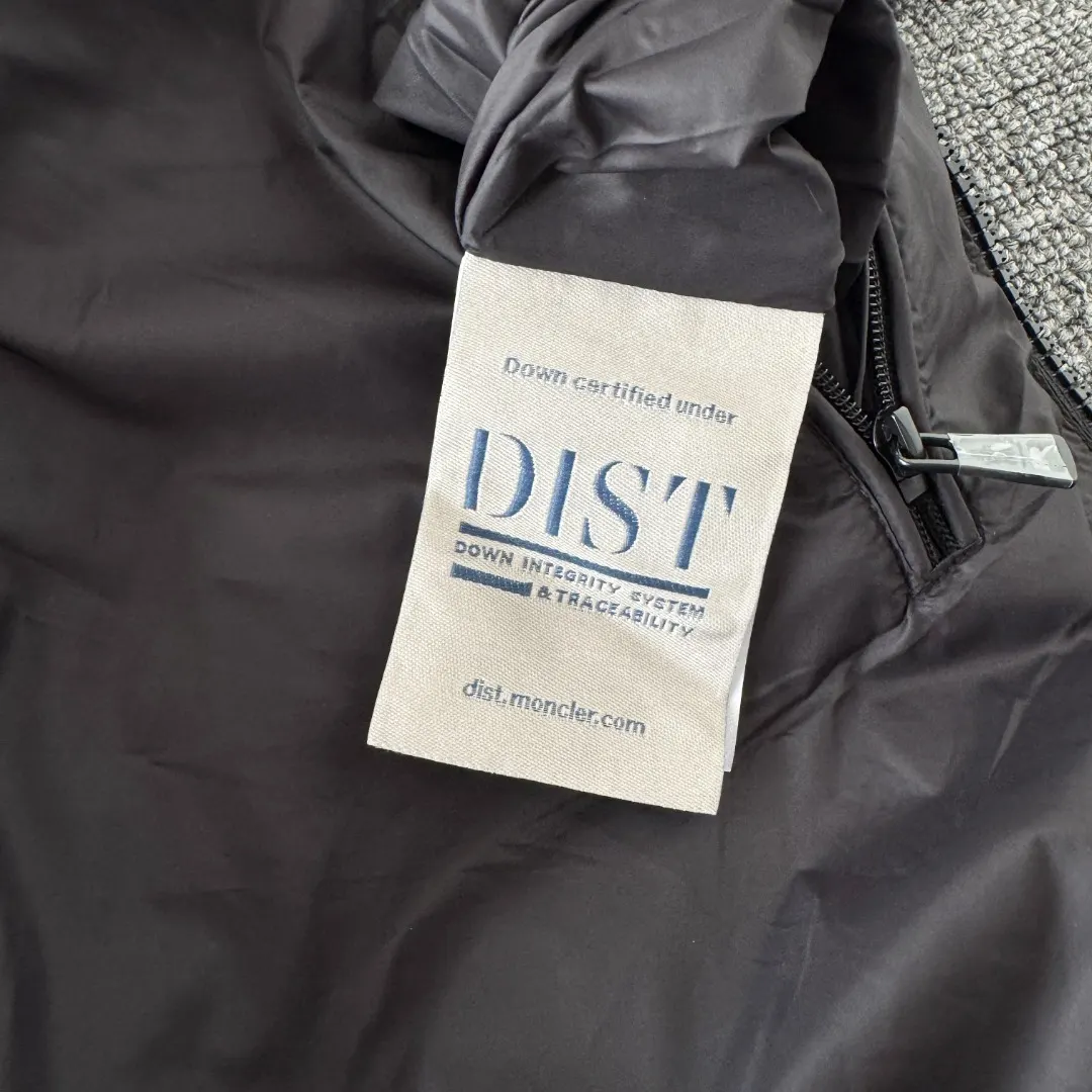 Panelled Wool-Knit and Quilted Shell Down Jacket D43024713 — view 9