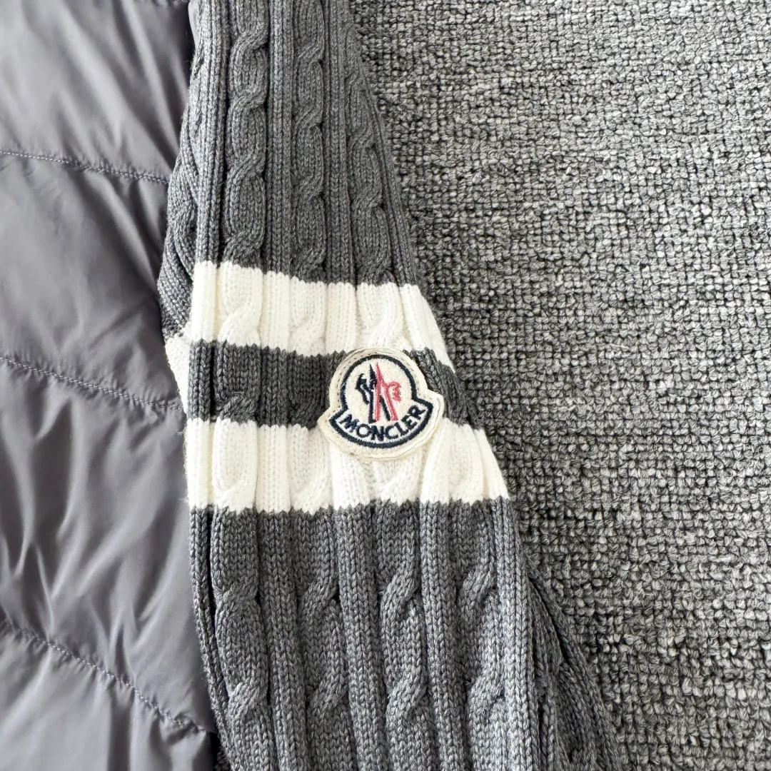 Wool-Panelled Down-Filled Cardigan Jacket D43024714 — view 6