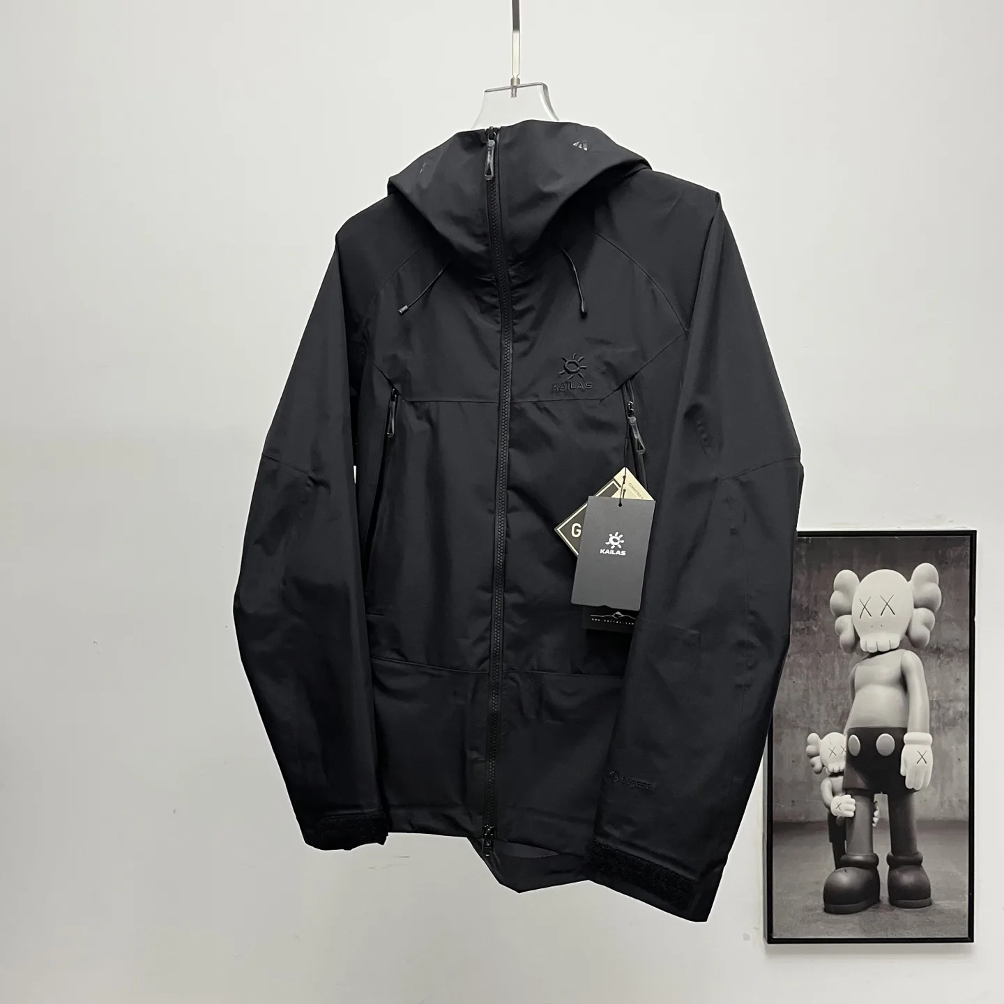 MONT-X GORE-TEX 3L Hardshell Jacket D44024001 — view 2
