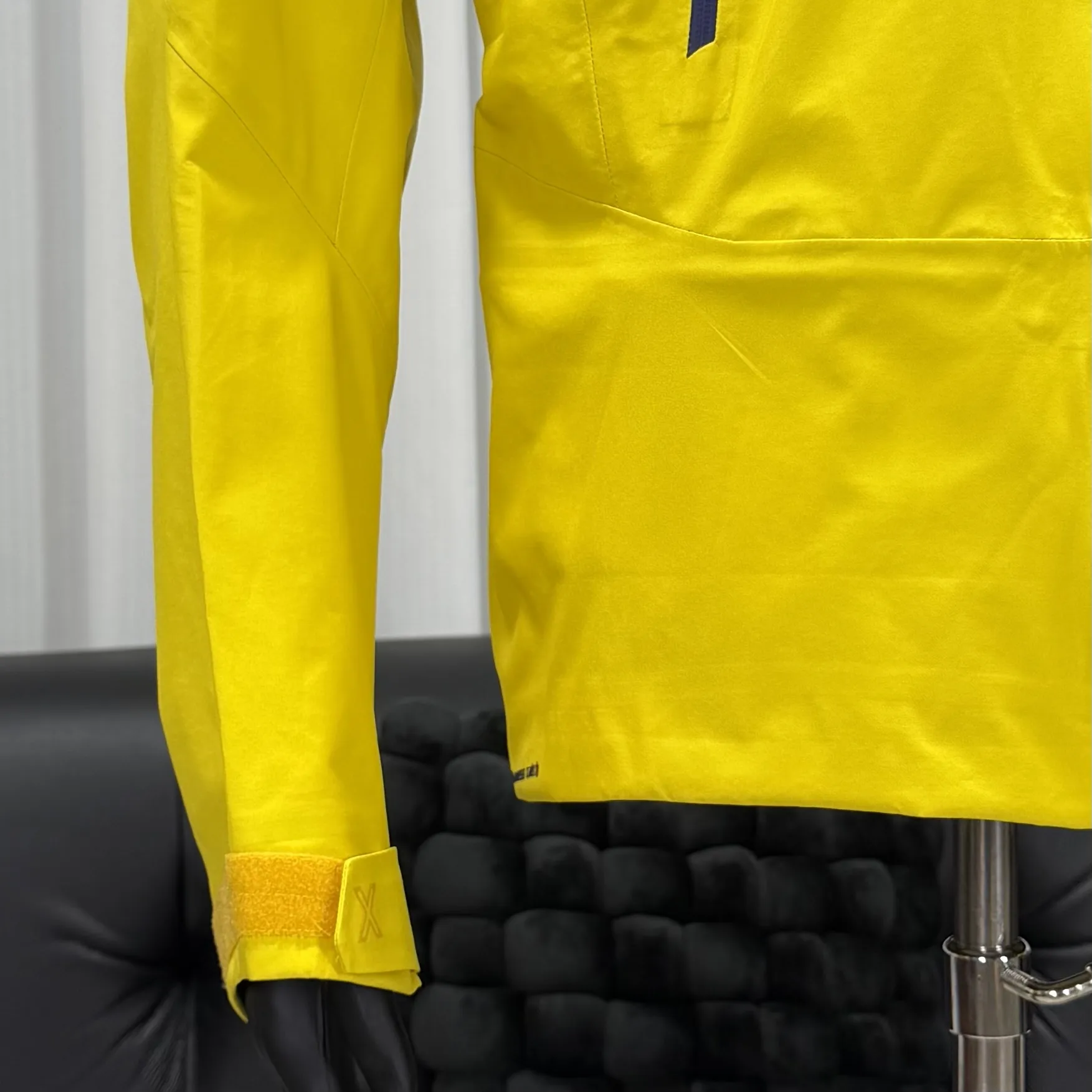 Kailas MONT-X GORE-TEX Hardshell Jacket D44023989 — view 3