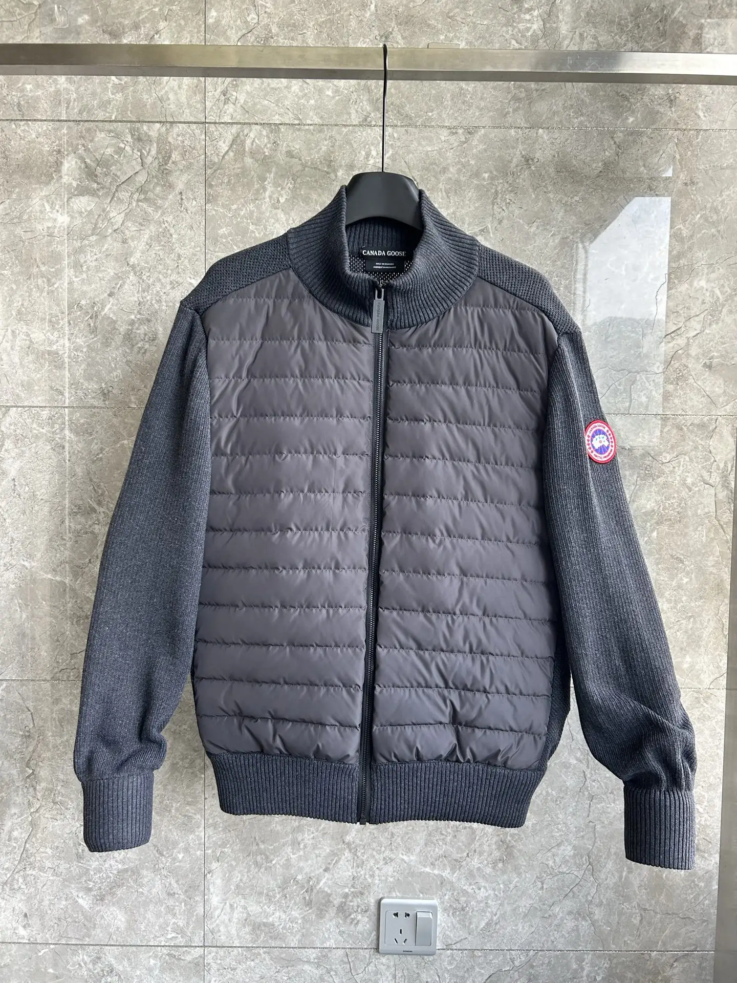 HyBridge Knit Merino Wool Jacket D44024025