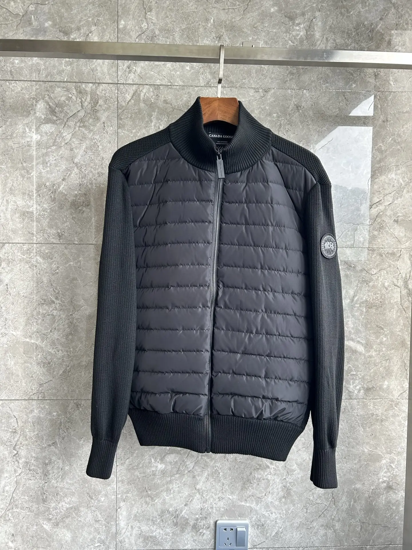 HyBridge Knit Merino Wool and Down Jacket D44024022