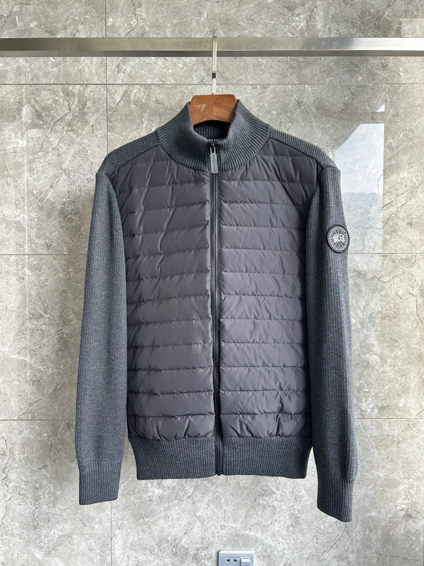 HyBridge Knit Merino Wool Jacket D44024023