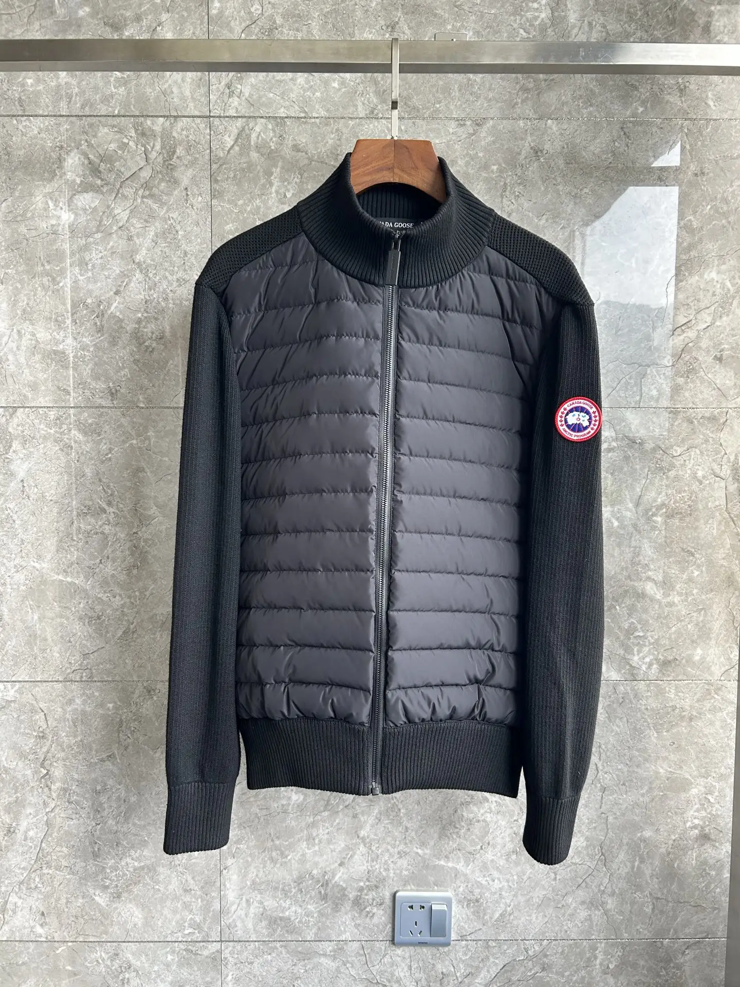 HyBridge Knit Jacket with Down-Filled Panels D44024024