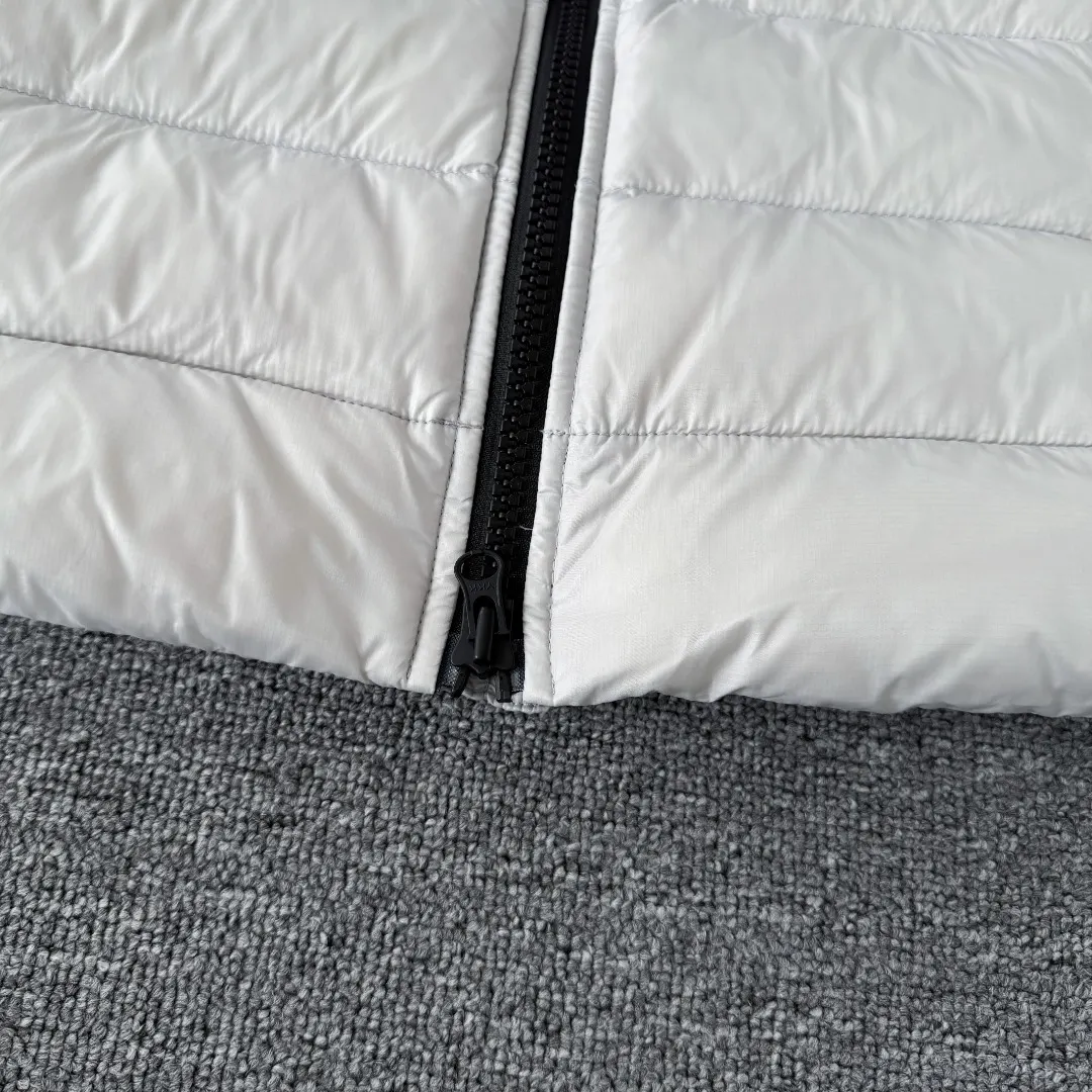 Canada Goose Lightweight Hooded Down Jacket D44024834 — view 7