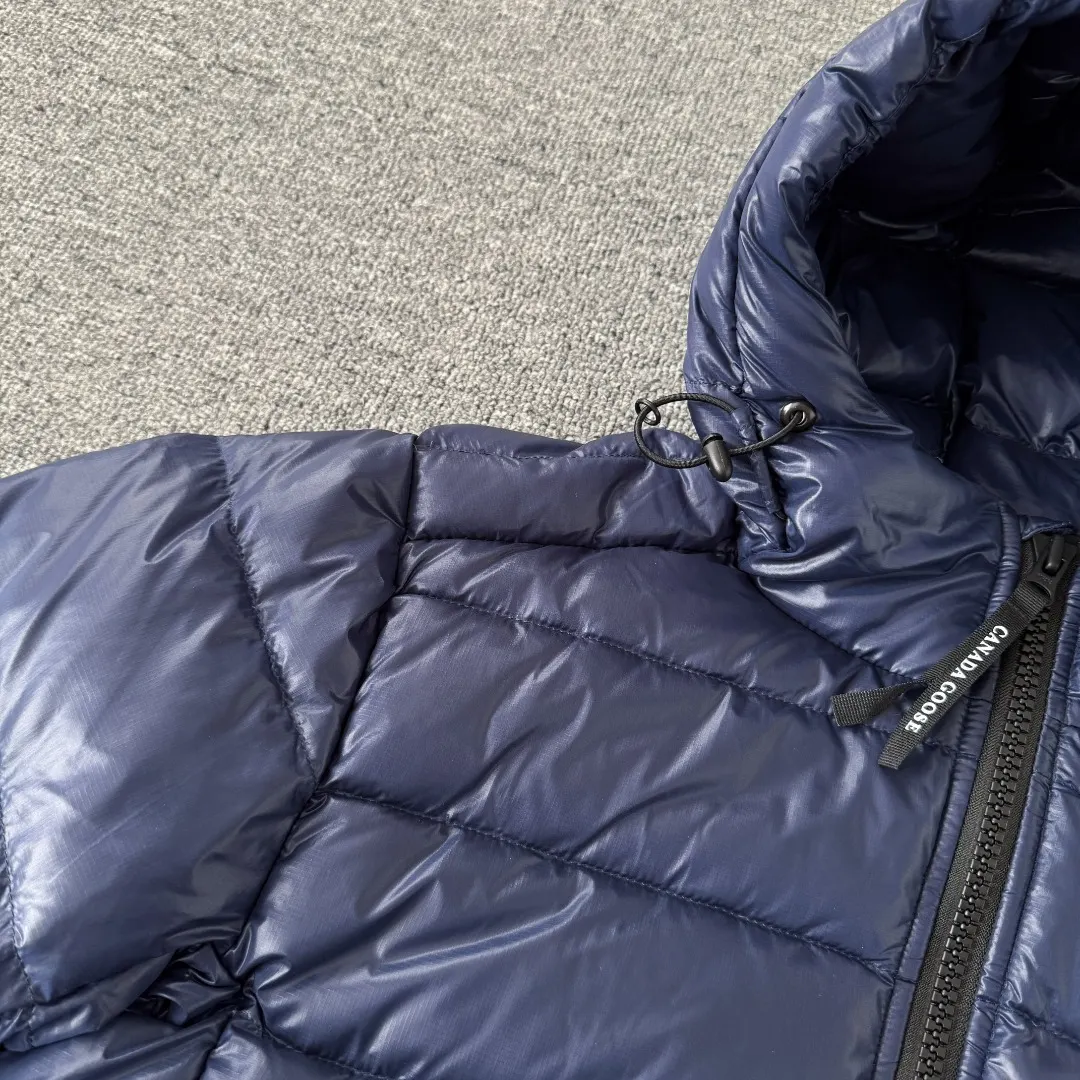 Lodge Lightweight Hooded Down Jacket D44024831 — view 4