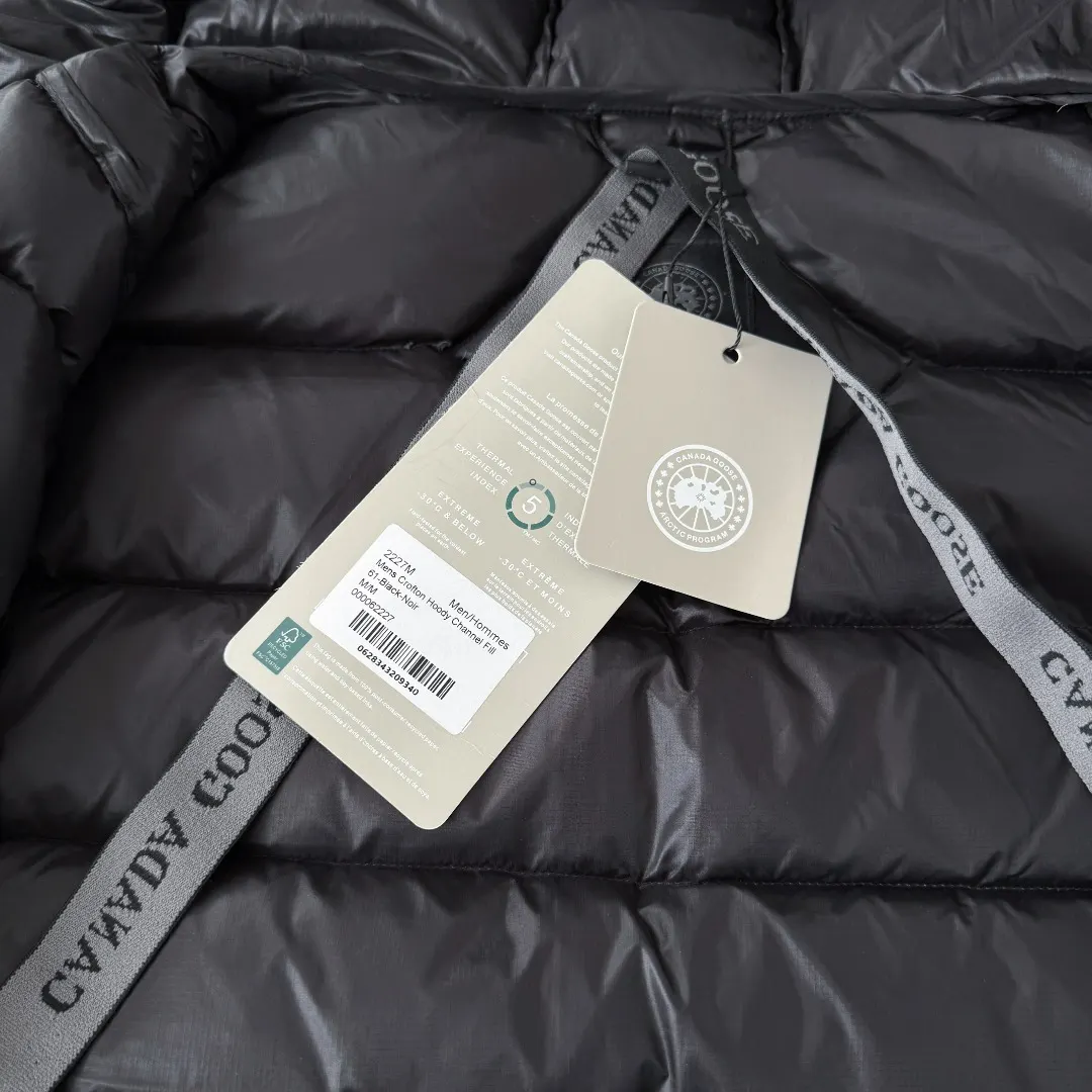 Lodge Hooded Lightweight Down Jacket D44024832 — view 10