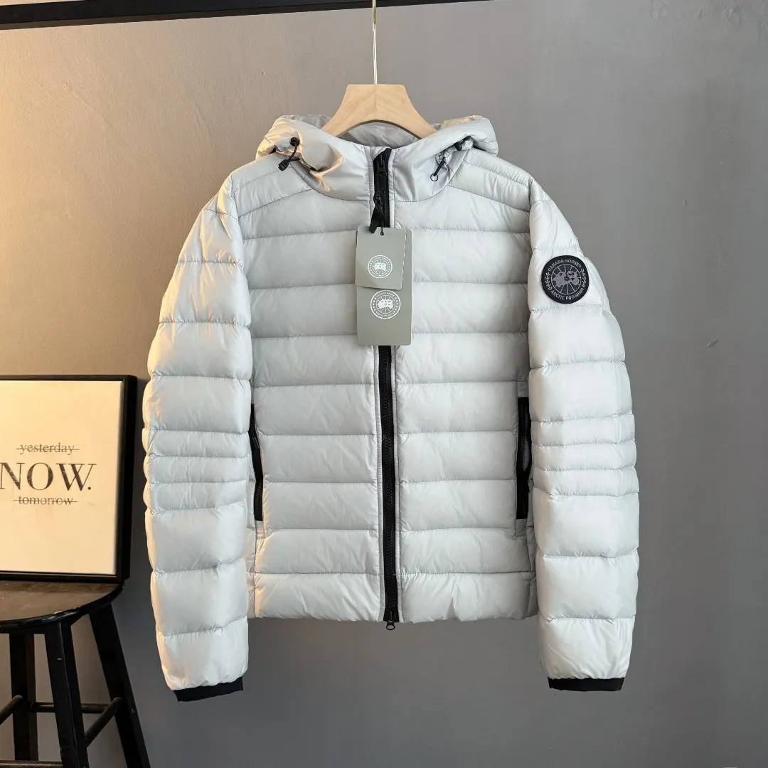 Lodge Lightweight Hooded Down Jacket D44024835