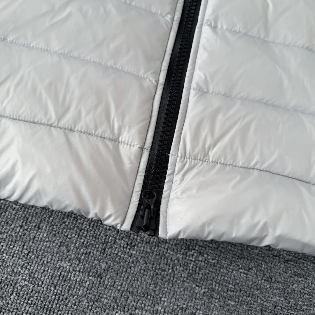 Lodge Lightweight Hooded Down Jacket D44024835 — view 7