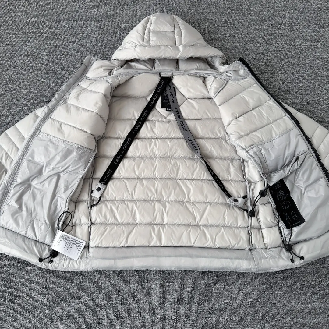 Lodge Lightweight Hooded Down Jacket D44024835 — view 9