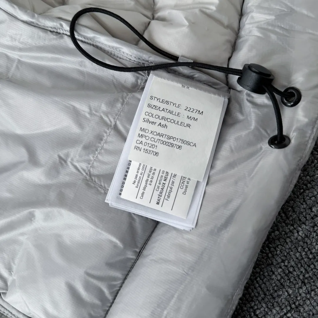 Lodge Lightweight Hooded Down Jacket D44024835 — view 11