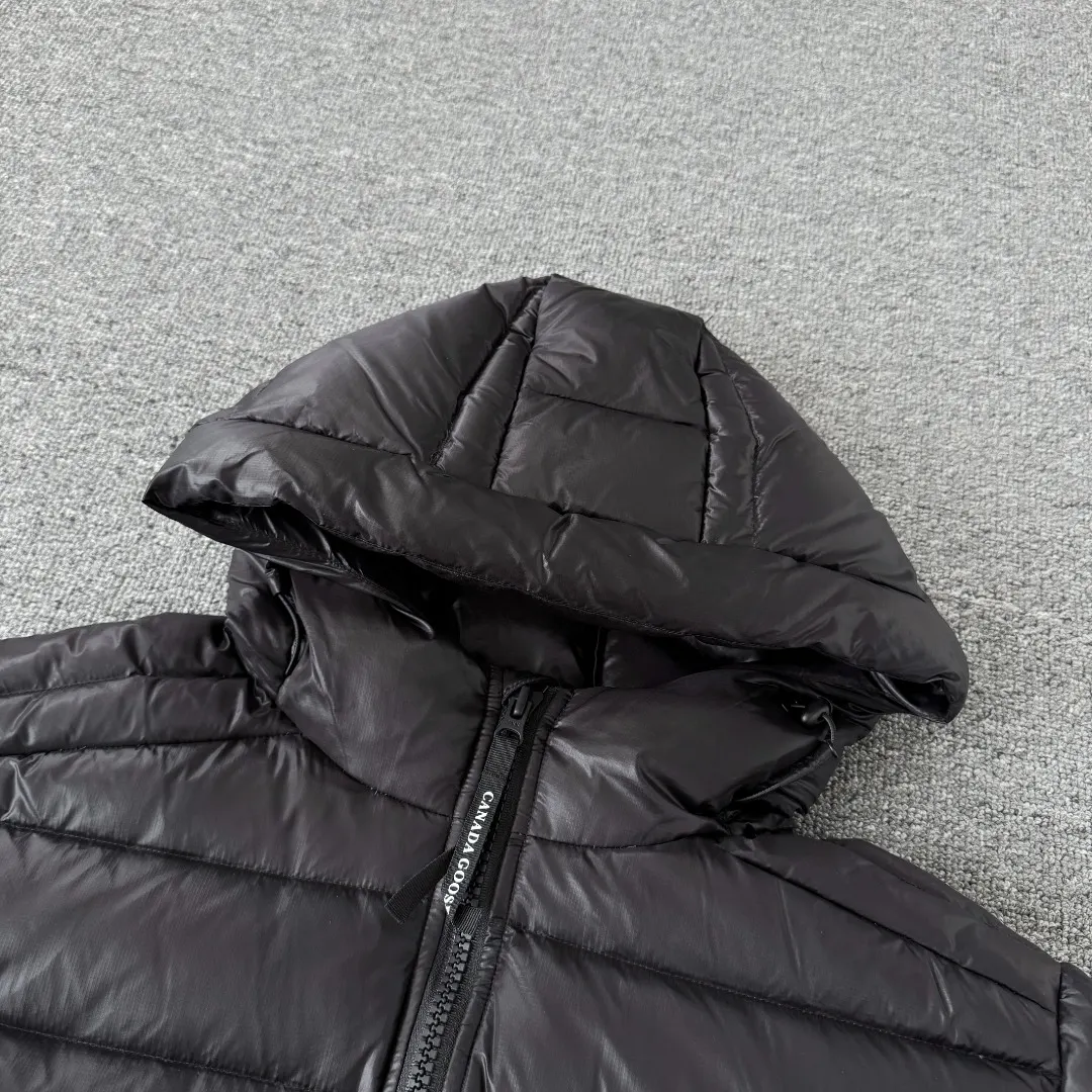 Crofton Lightweight Hooded Puffer Jacket D44024833 — view 3