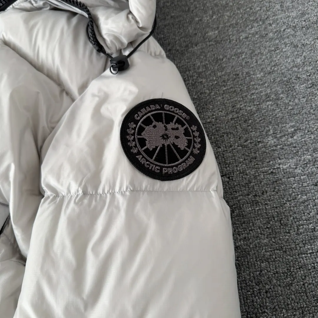 Crofton Hooded Down Puffer Jacket D45024846 — view 5