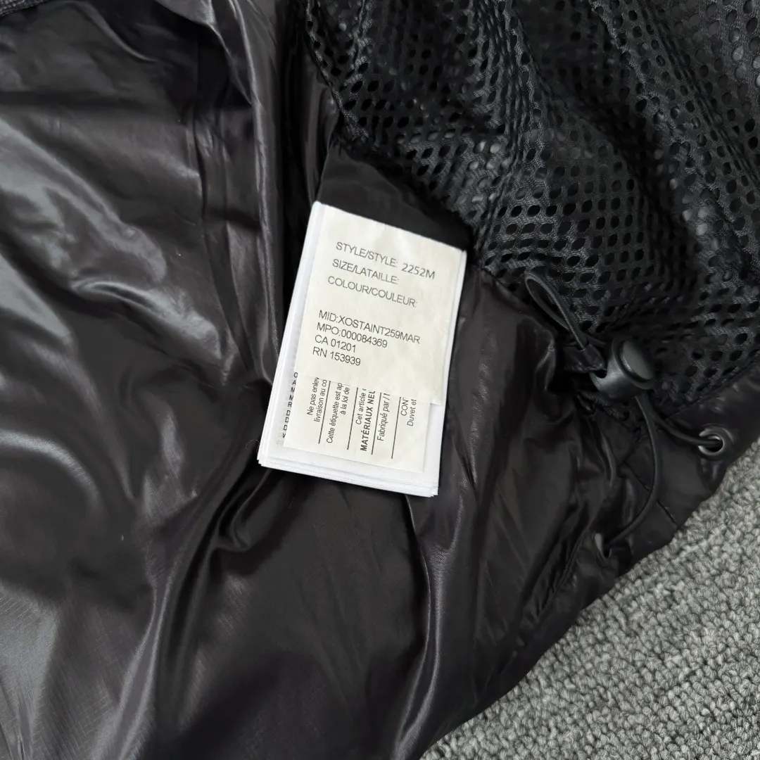 Crofton Hooded Down Puffer Jacket D45024843 — view 9