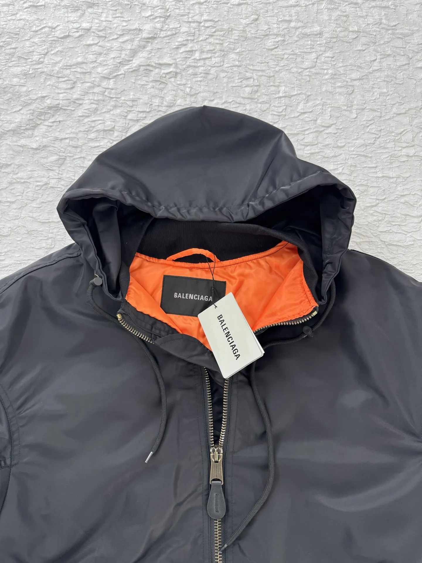 Tape Print Hooded Bomber Jacket D46021254 — view 3