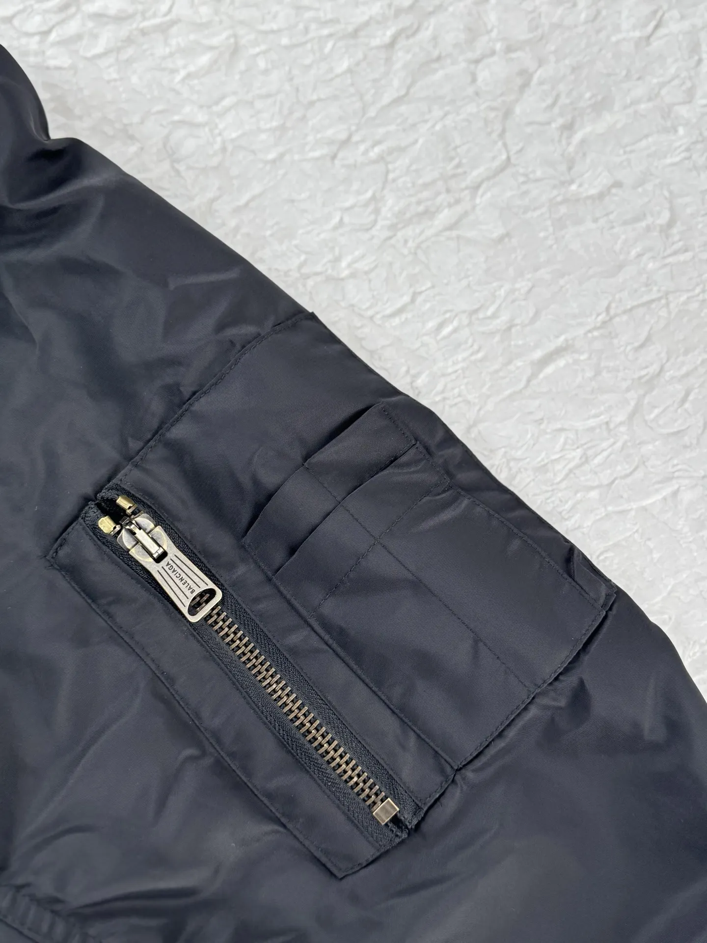 Tape Print Hooded Bomber Jacket D46021254 — view 10