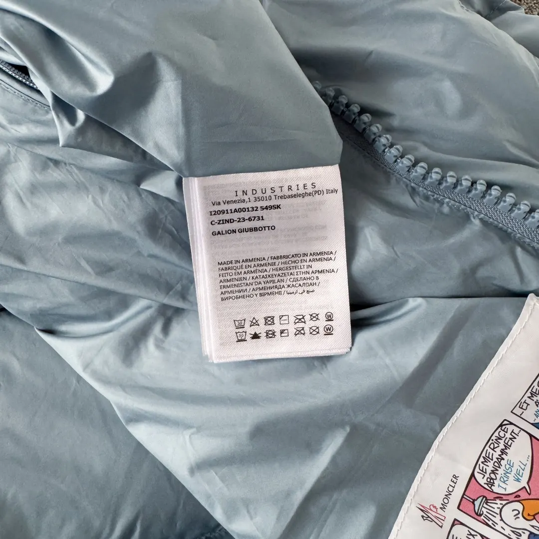 Maya 70th Anniversary Matte Down Jacket D47024780 — view 10