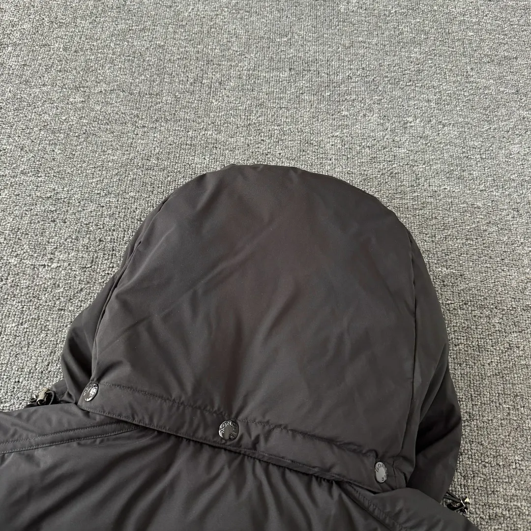 Maya 70th Anniversary Matte Down Jacket D47024784 — view 11
