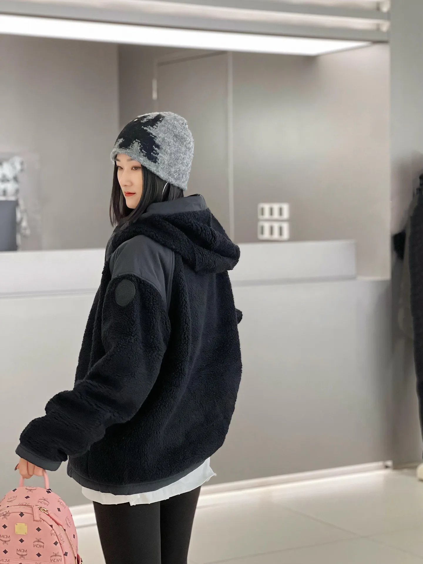 Alberni Reversible Fleece Bomber Jacket D48024078 — view 3