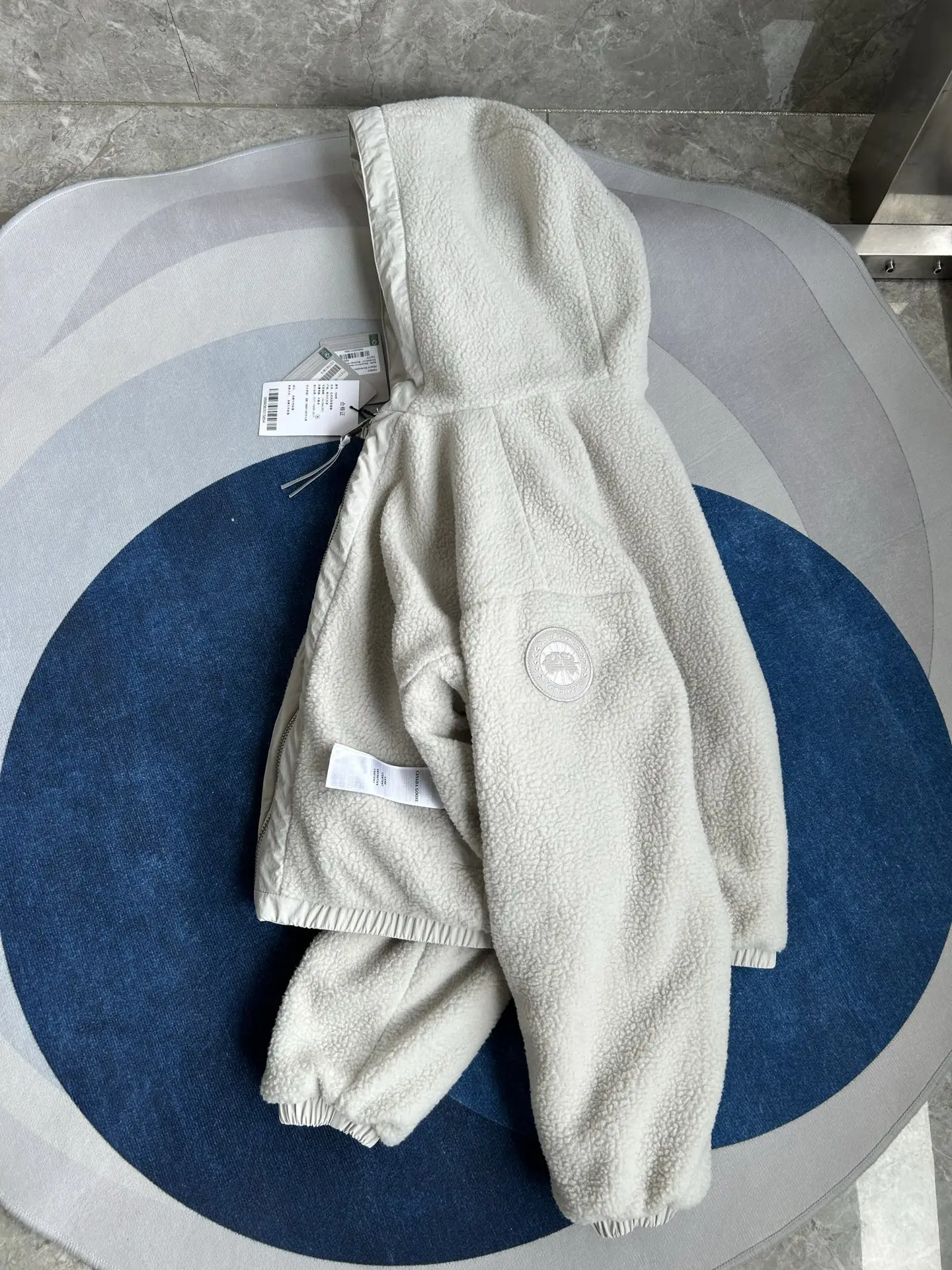 Alberni Reversible Fleece Hooded Jacket D48024080 — view 6