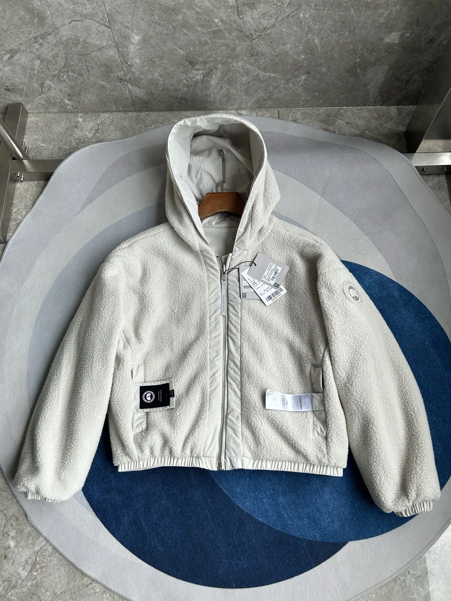 Alberni Reversible Fleece Hooded Jacket D48024080 — view 14
