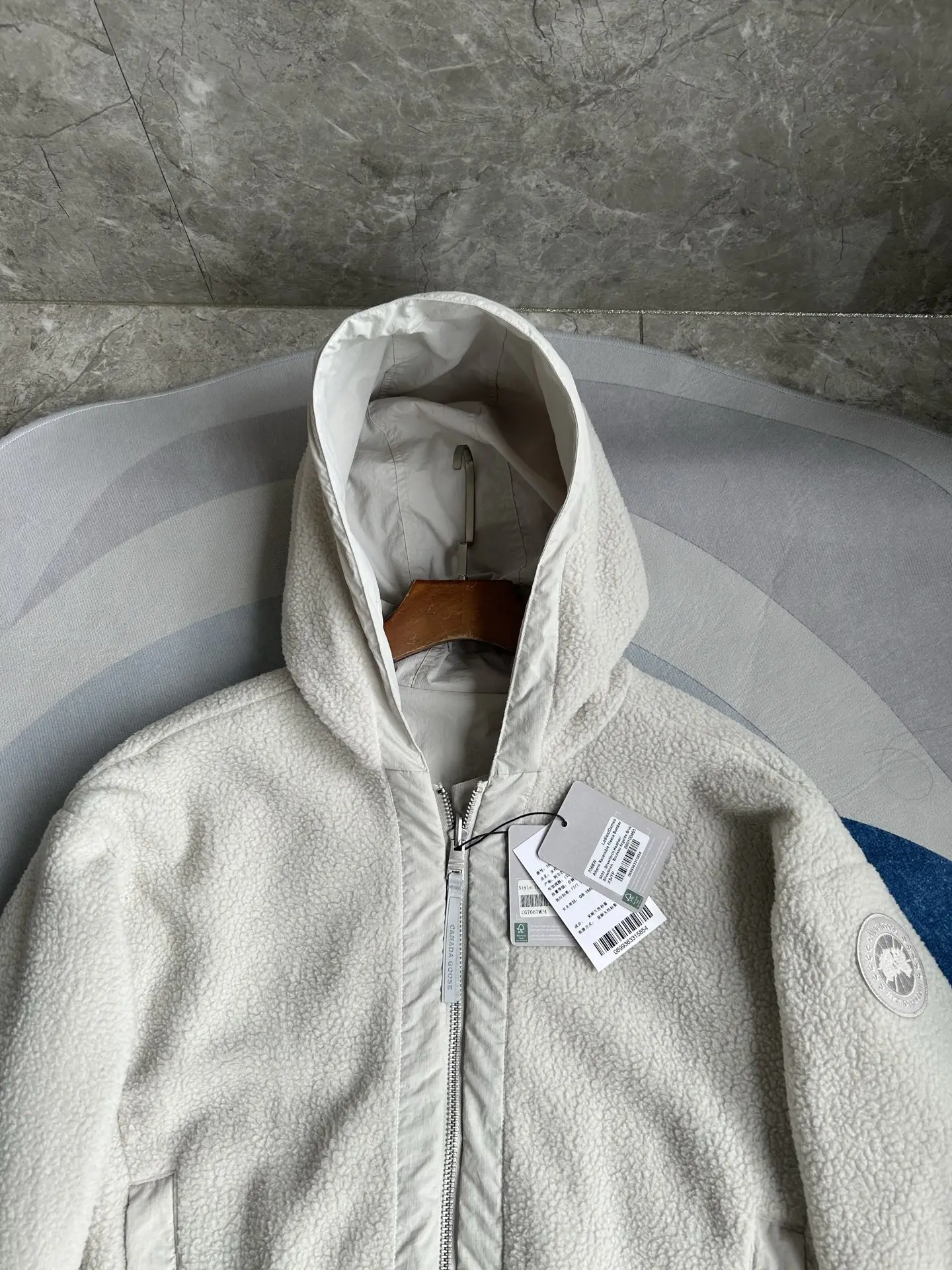 Alberni Reversible Fleece Hooded Jacket D48024080 — view 15
