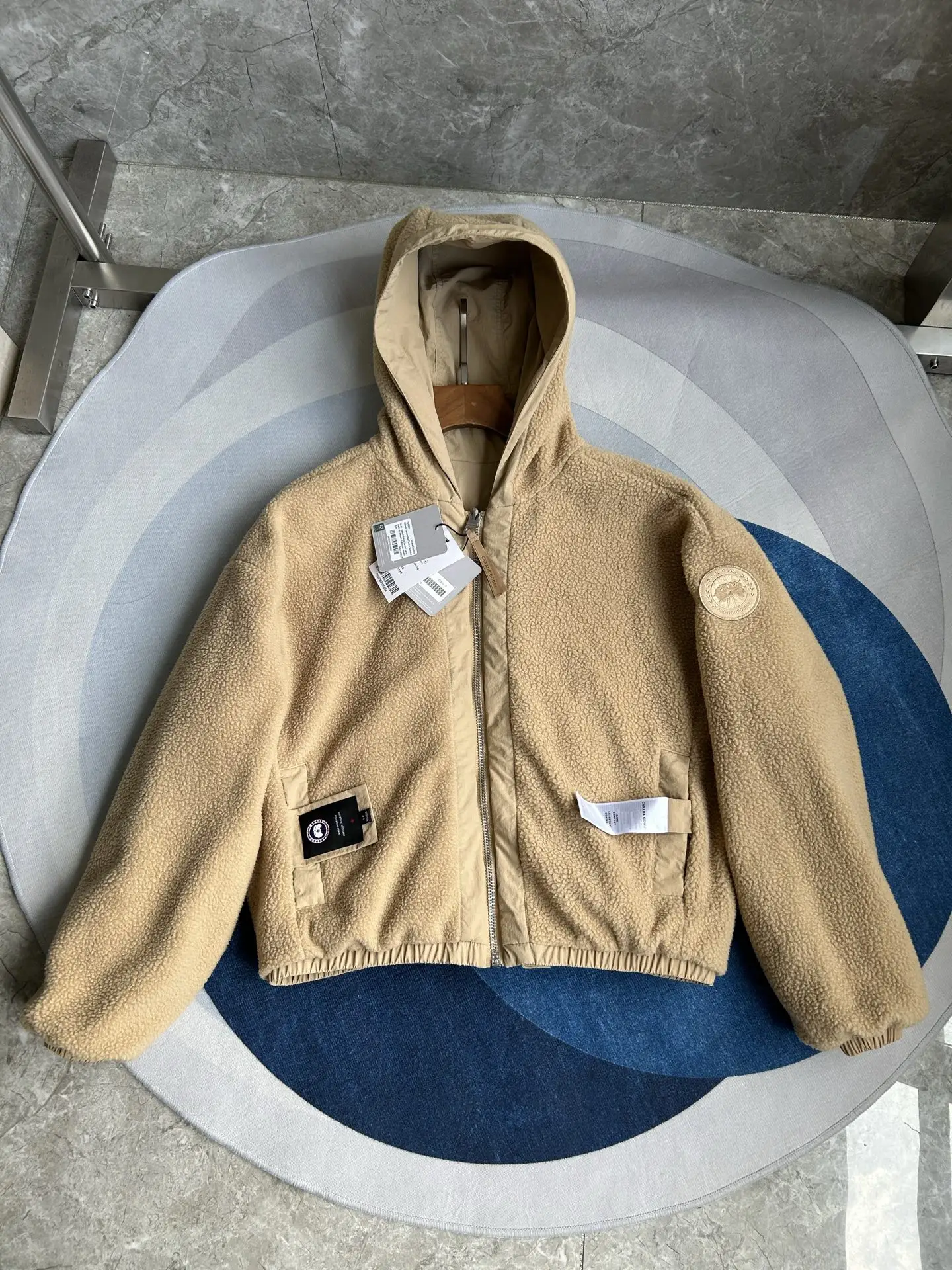 Alberni Reversible Fleece Hooded Jacket D48024083 — view 8