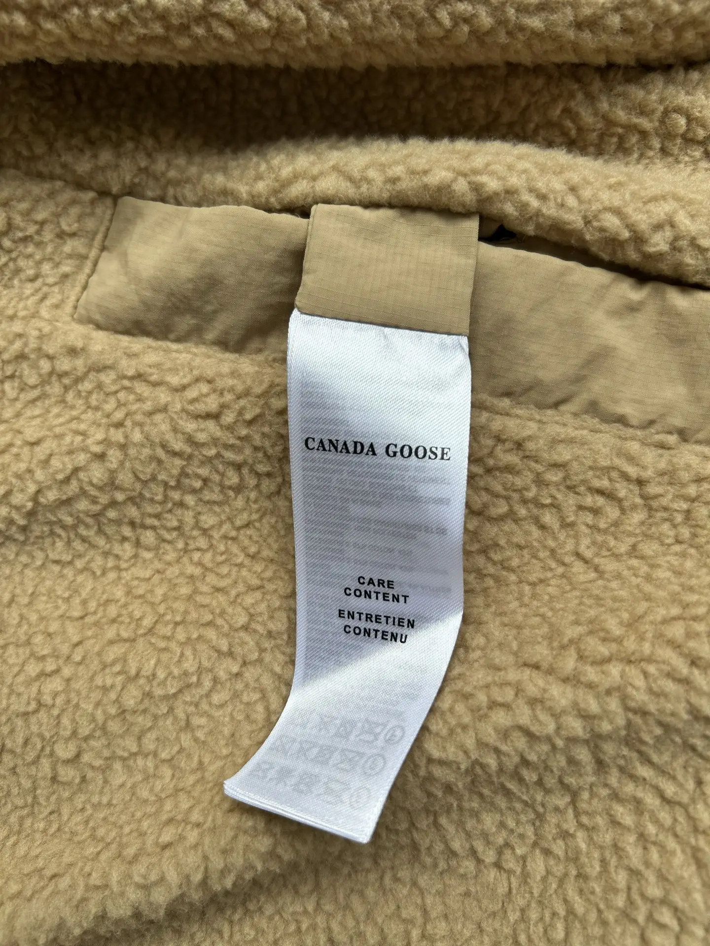 Alberni Reversible Fleece Hooded Jacket D48024083 — view 12