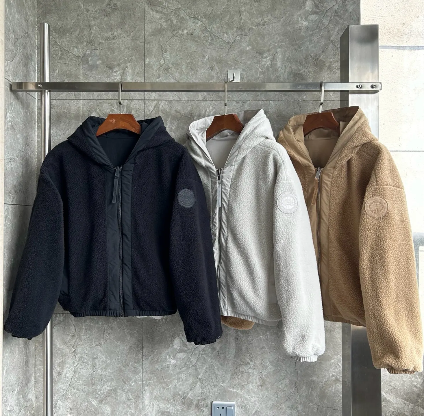 Alberni Reversible Fleece Hooded Bomber Jacket D48024077 — view 2