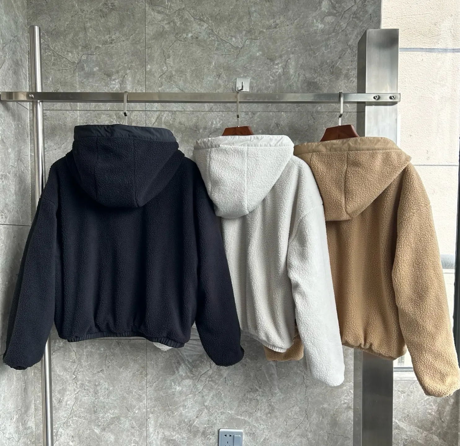 Alberni Reversible Fleece Hooded Bomber Jacket D48024077 — view 3