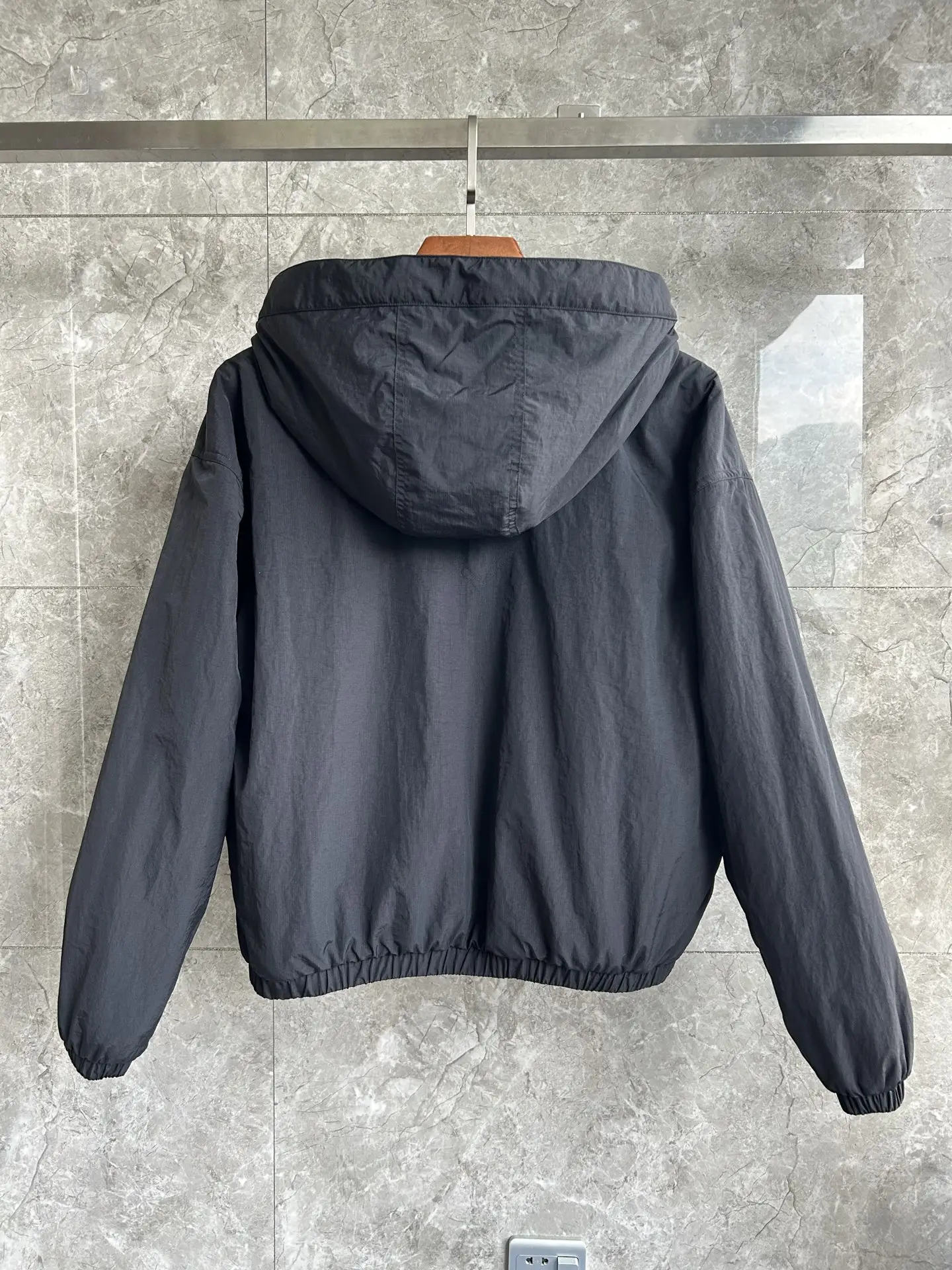 Alberni Reversible Fleece Hooded Jacket D48024079 — view 2