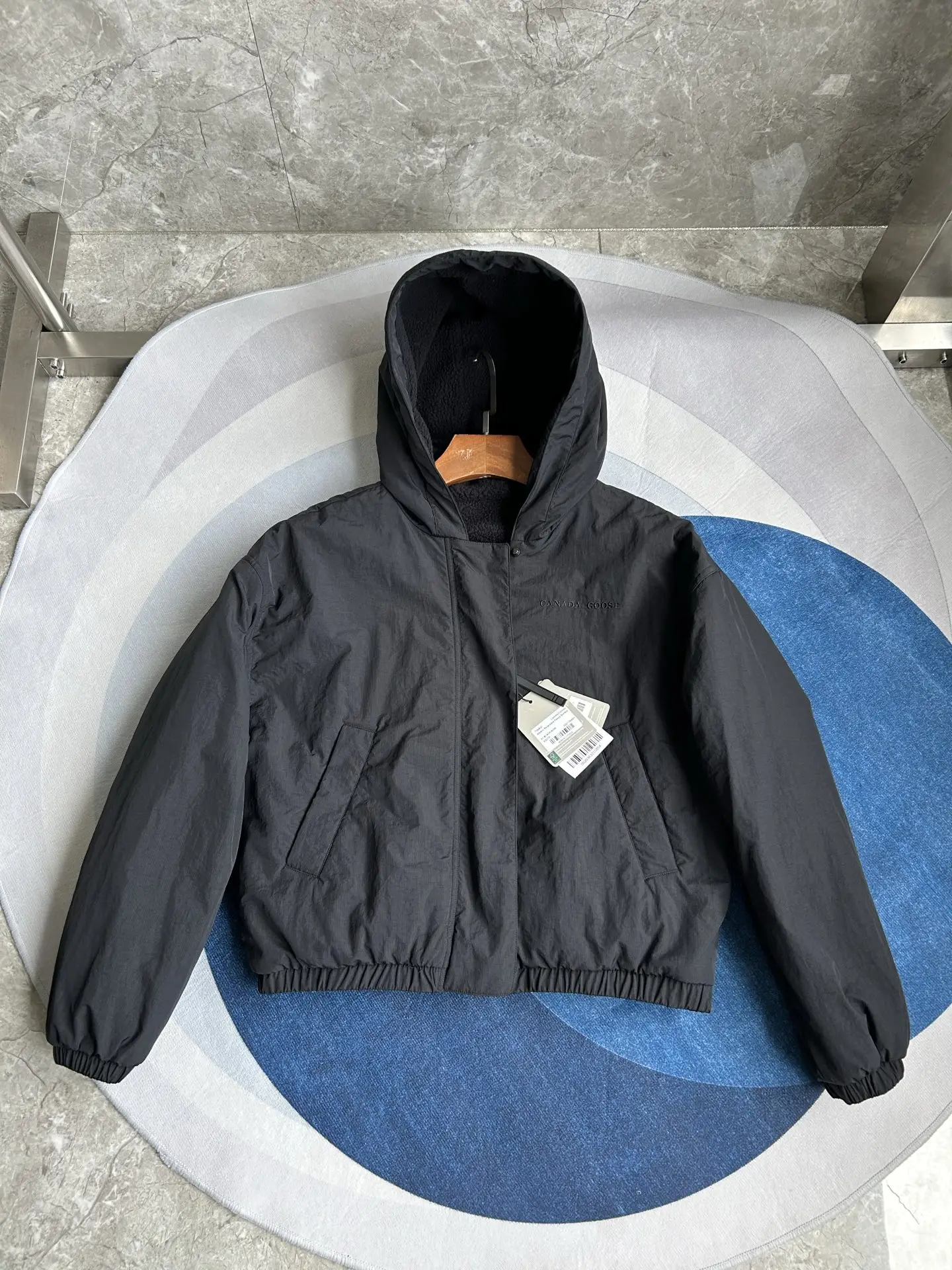 Alberni Reversible Fleece Hooded Jacket D48024079 — view 3